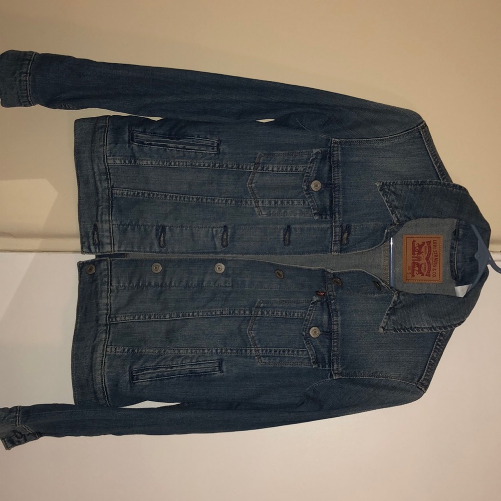 Levi’s women’s denim jacket.